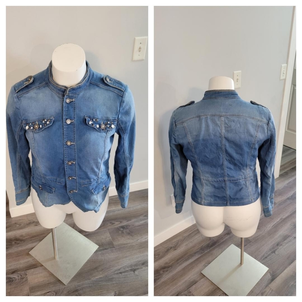 Jean jacket size xl with pocket bling